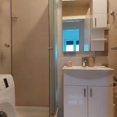 Apartment Gold Lux1 *